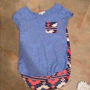 Sz S- High low Aztec print shirt